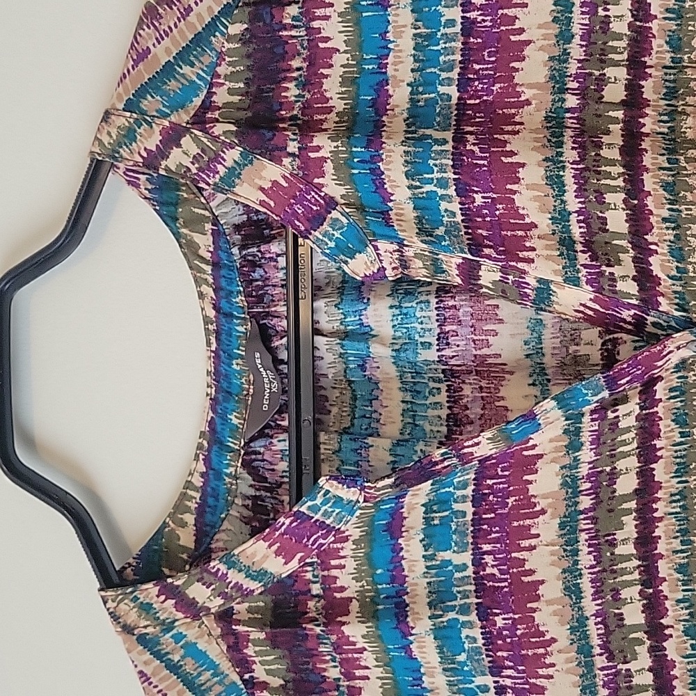 Colorful Button-Up Blouse - Picture 7 of 11